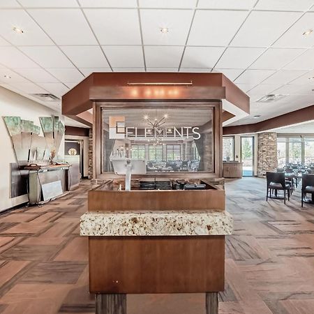 Copper Point Resort Invermere Bagian luar foto