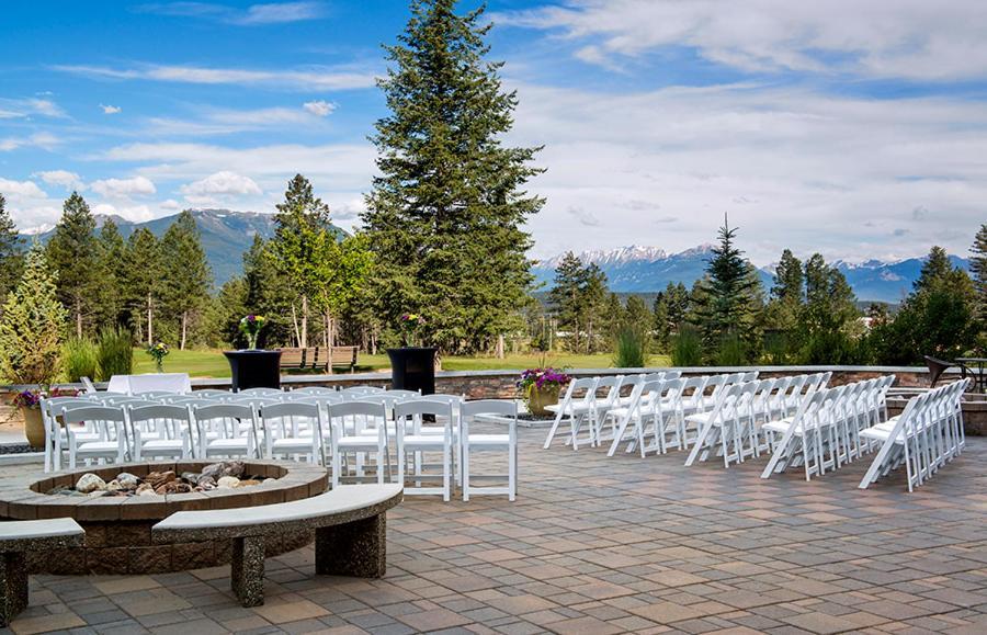 Copper Point Resort Invermere Bagian luar foto