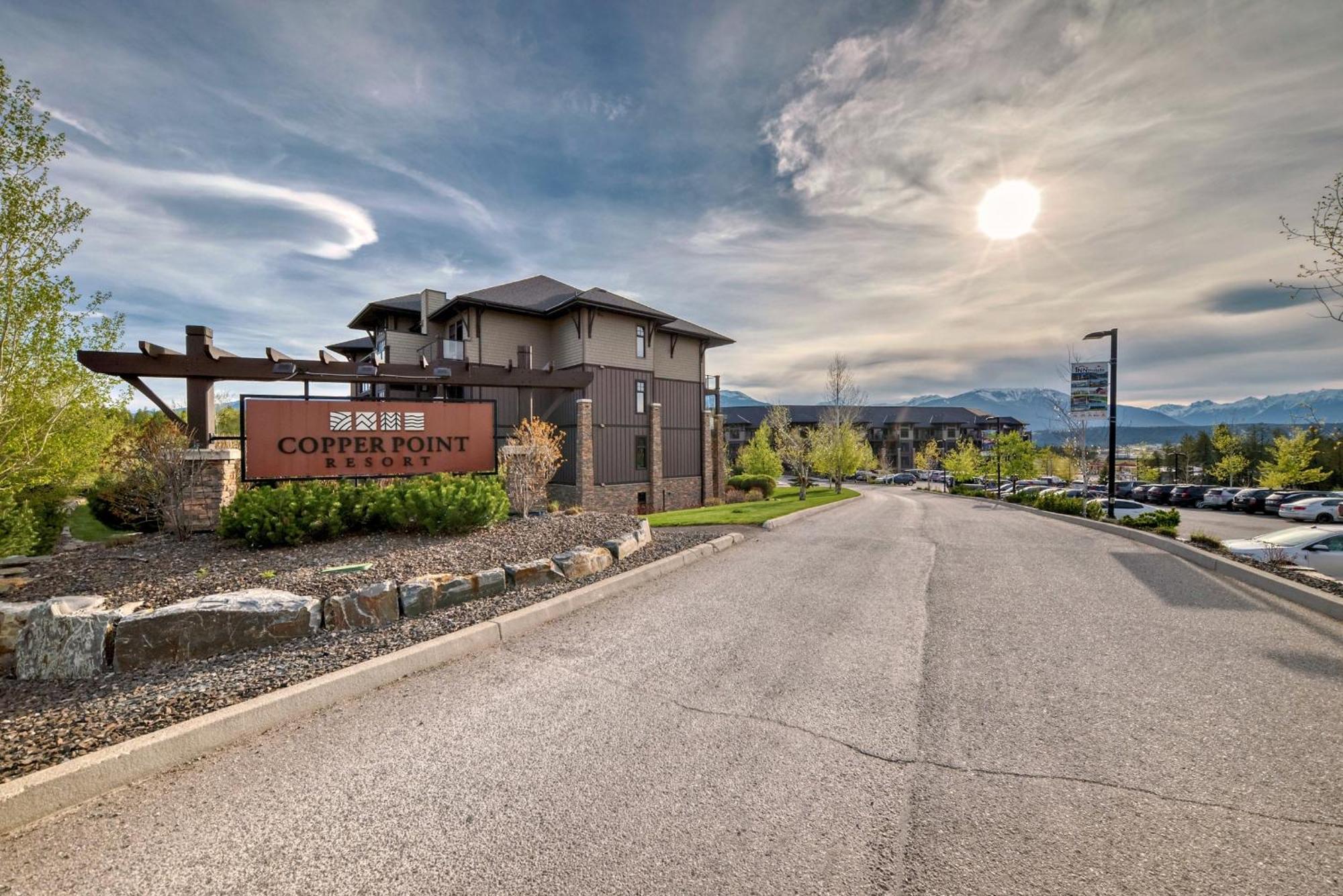 Copper Point Resort Invermere Bagian luar foto