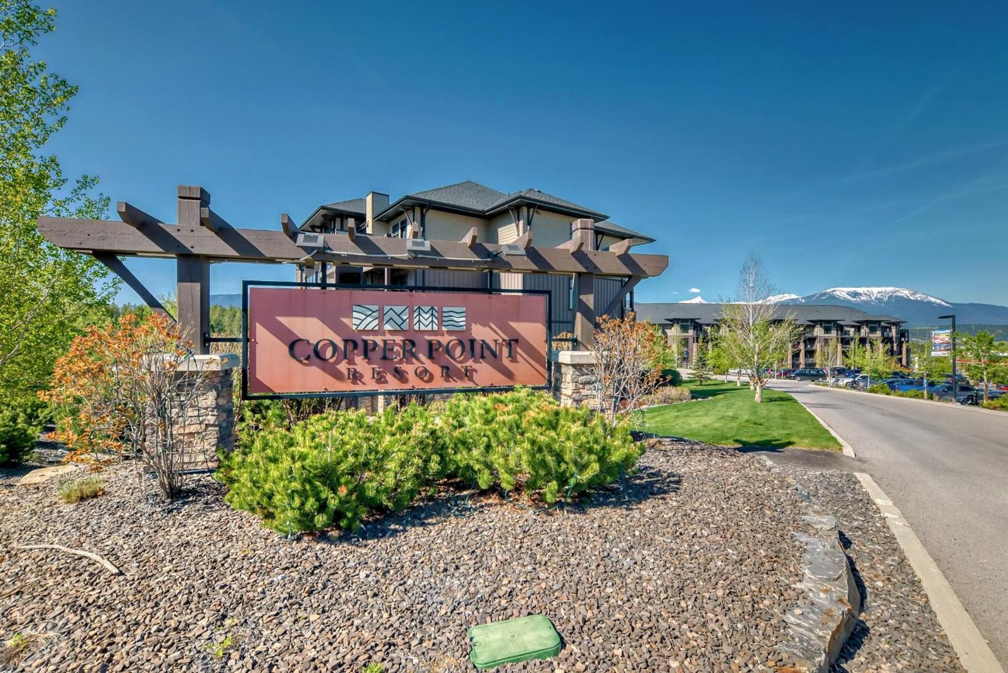 Copper Point Resort Invermere Bagian luar foto