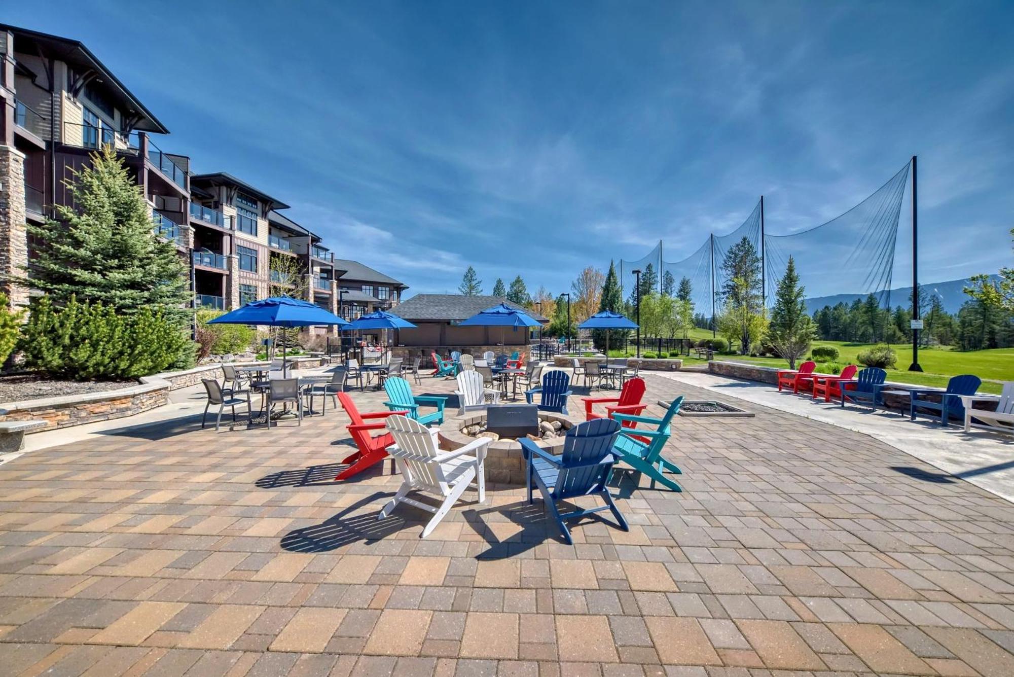 Copper Point Resort Invermere Bagian luar foto