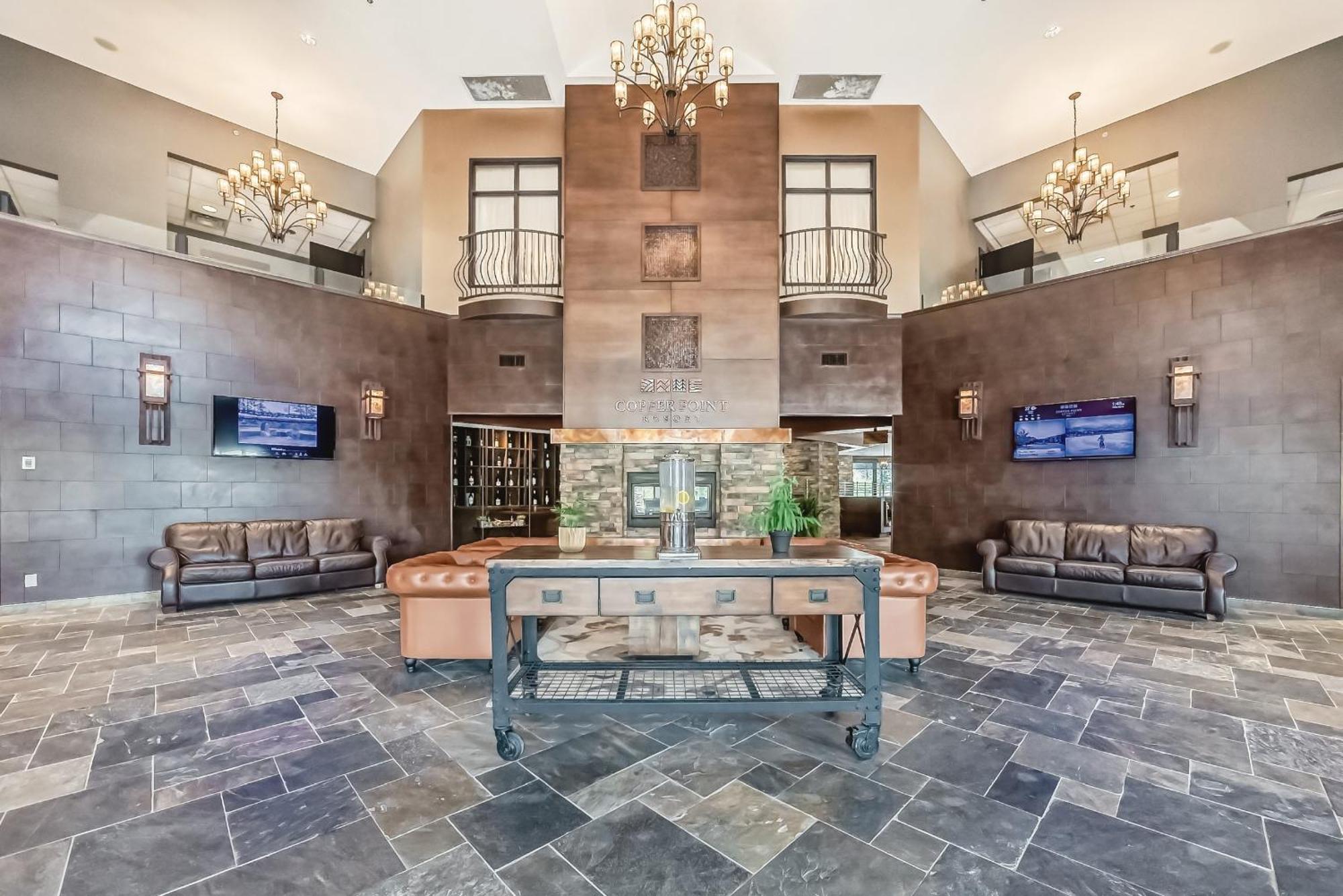 Copper Point Resort Invermere Bagian luar foto
