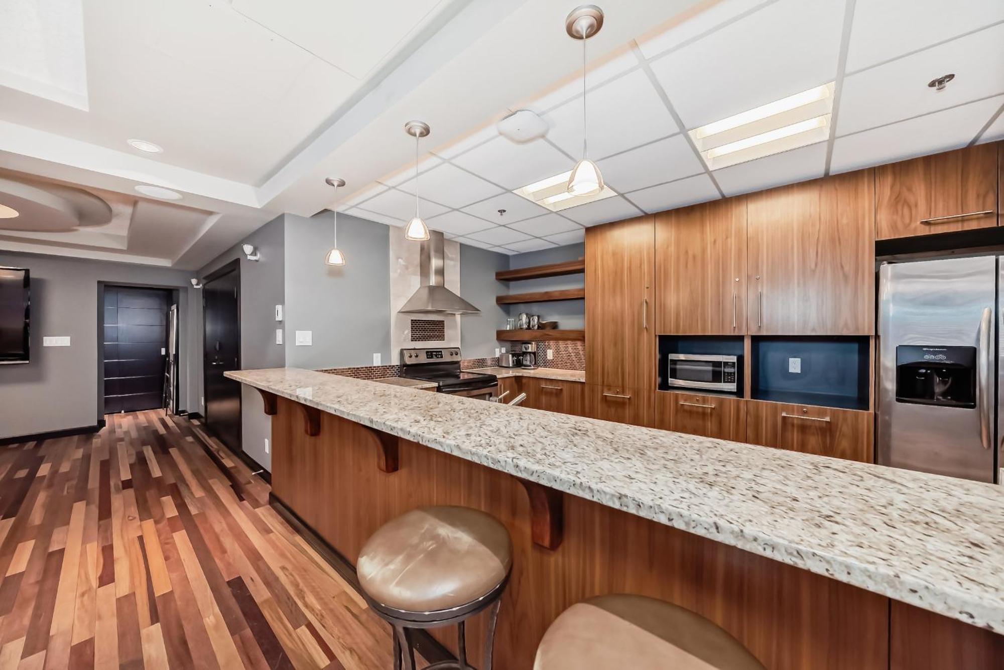 Copper Point Resort Invermere Bagian luar foto