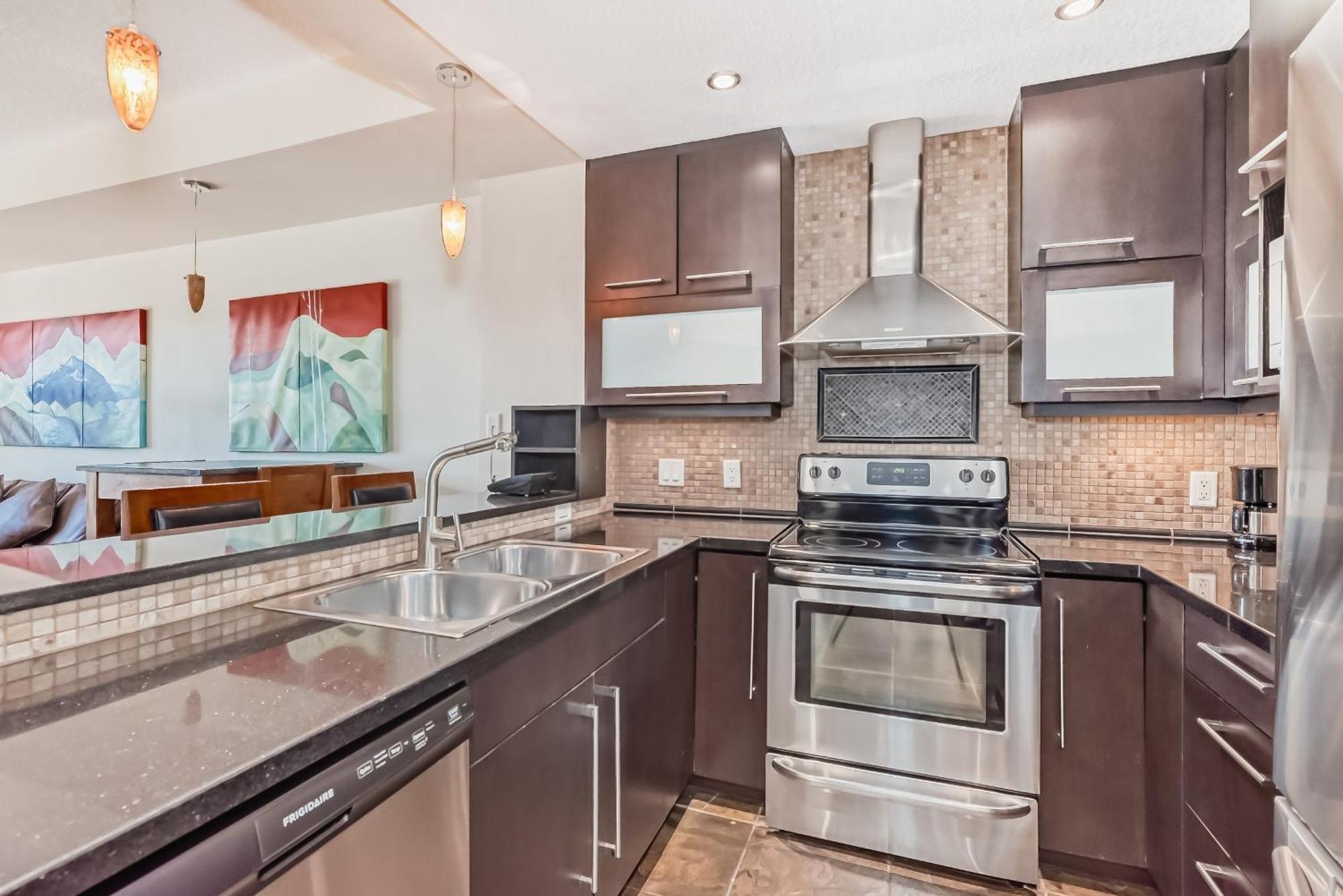 Copper Point Resort Invermere Bagian luar foto