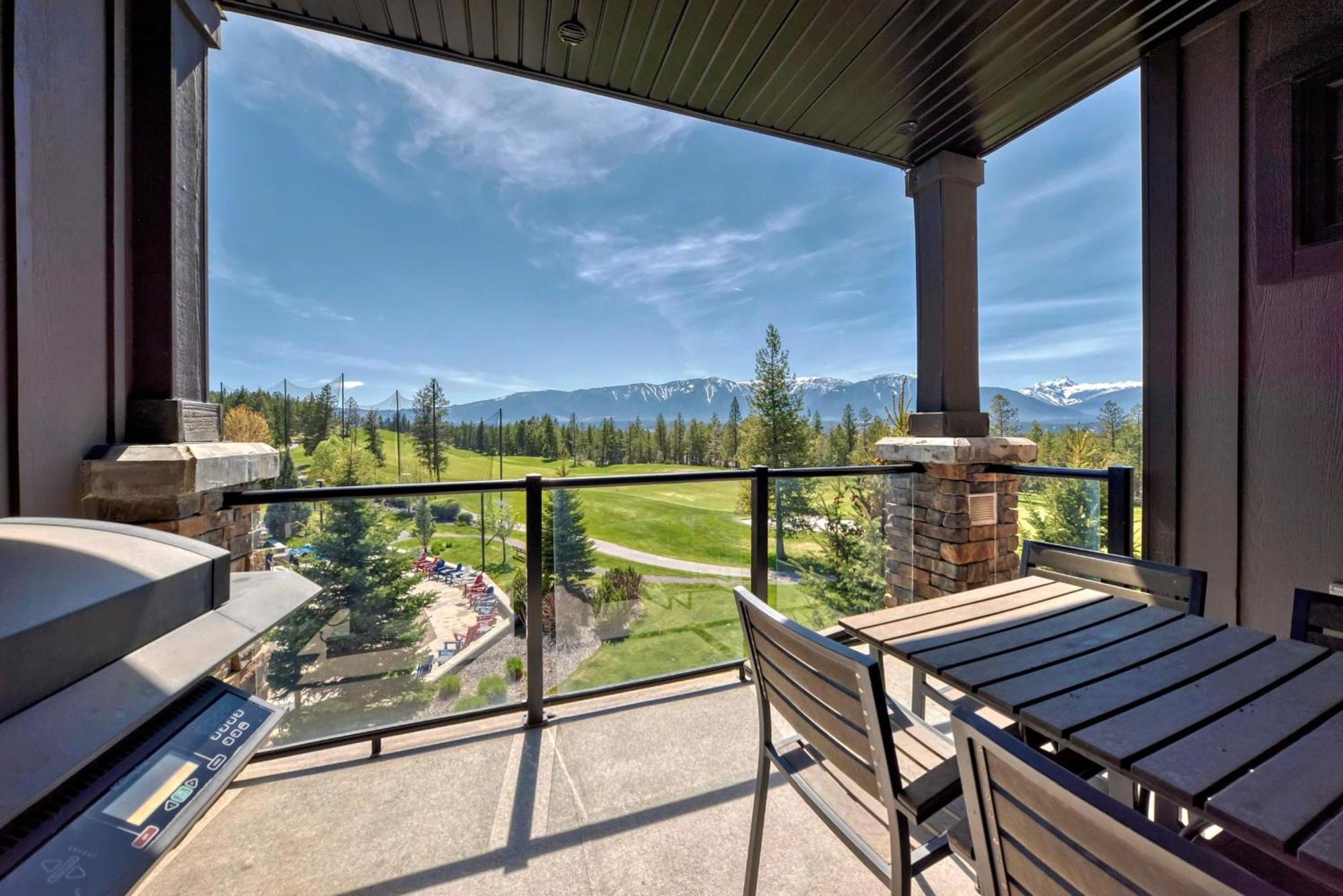 Copper Point Resort Invermere Bagian luar foto